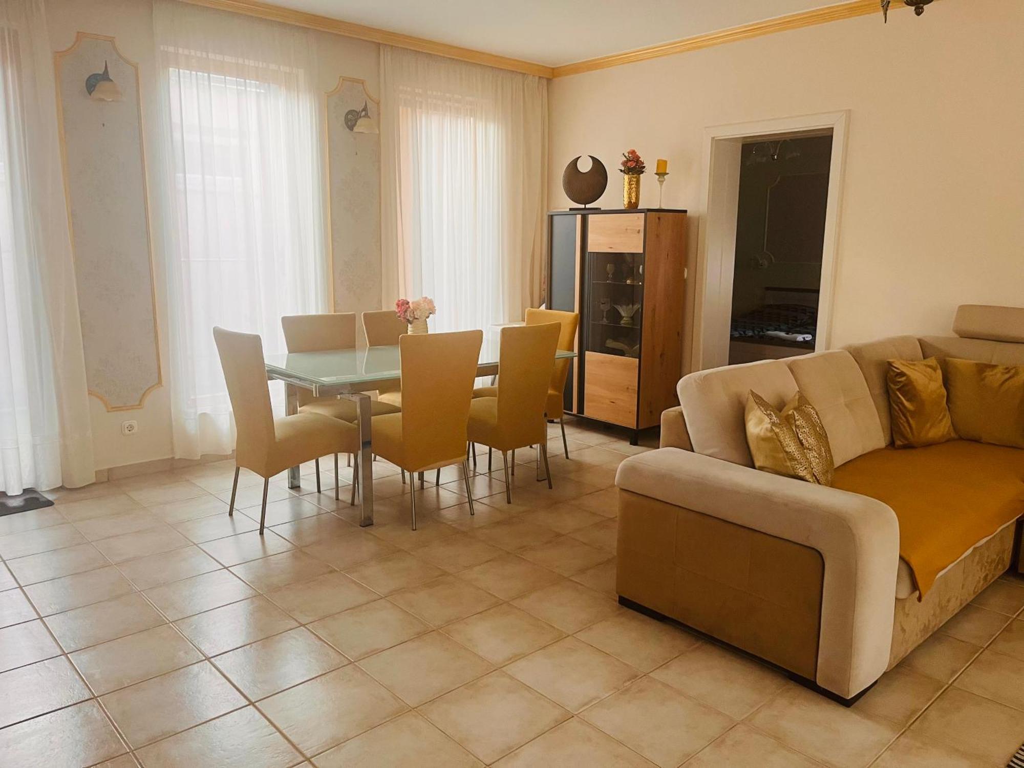 Aqua Azur Apartman Hajdúszoboszló Extérieur photo